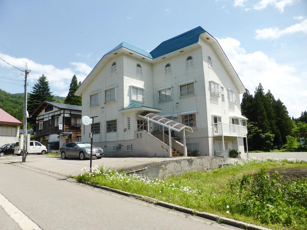 Отель Kagura House Юдзава Экстерьер фото